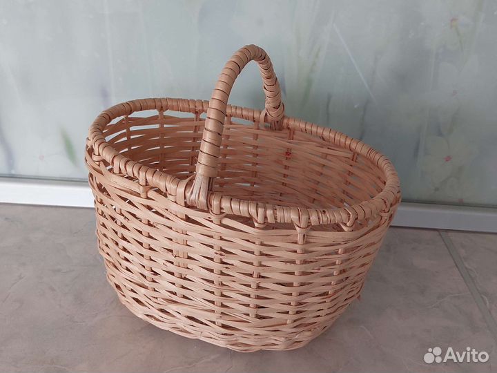 Корзина плетеная (новая)