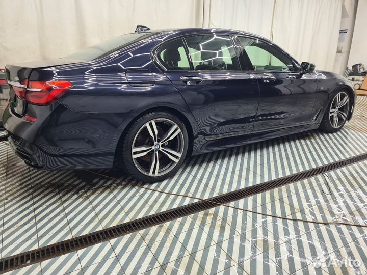 BMW 7 серия 4.4 AT, 2018, битый, 62 510 км