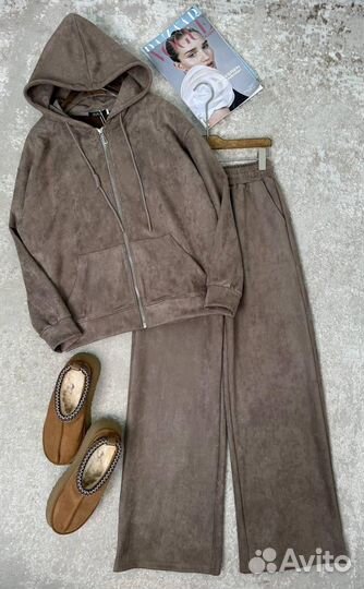 Костюм женский