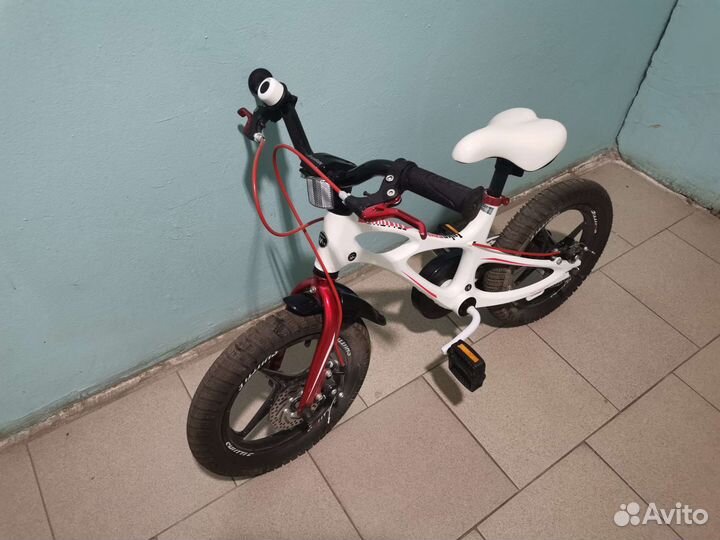 Детский велосипед royal baby space shuttle 14