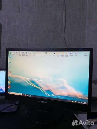 Монитор Samsung 2243SN