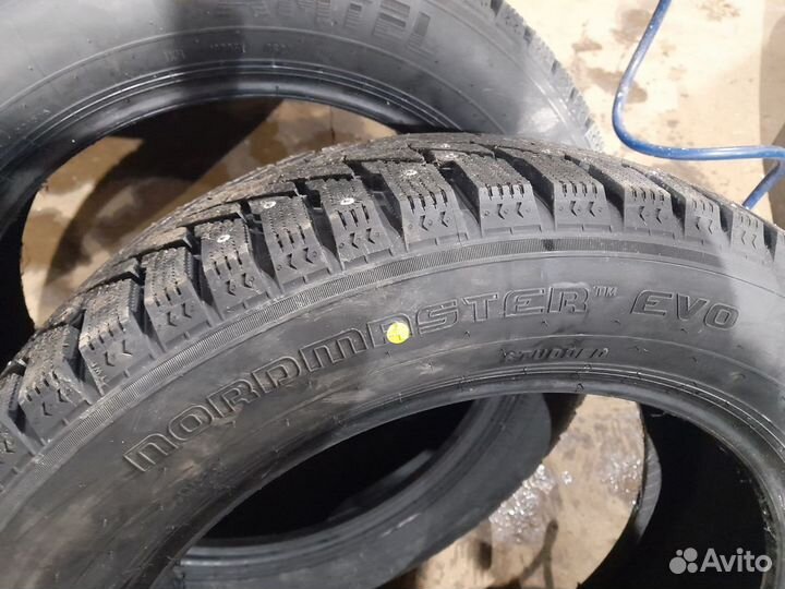 Amtel NordMaster Evo 215/55 R17