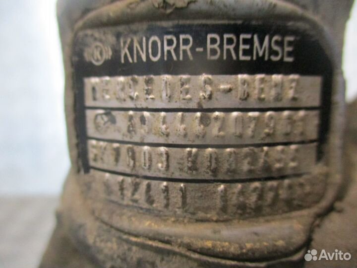 Суппорт передний левый Mercedes-Benz A9444207901