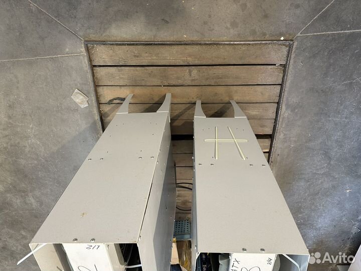 Корпус с разделенными потоками на 6 карт