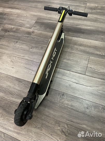 Электросамокат Jack Hot