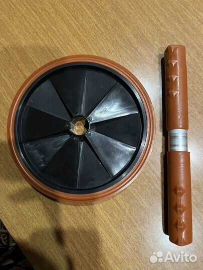 Тренажер колесо для пресса