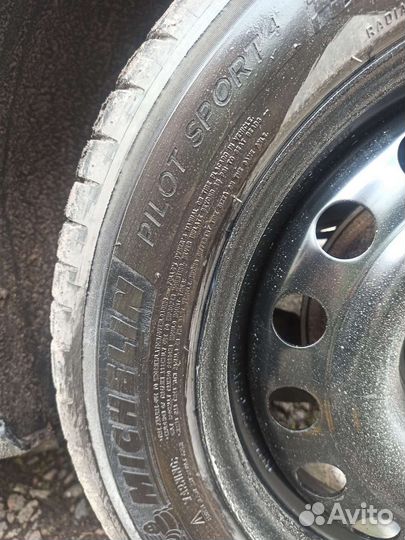 Michelin Pilot Sport 4 205/55 R16 94Y