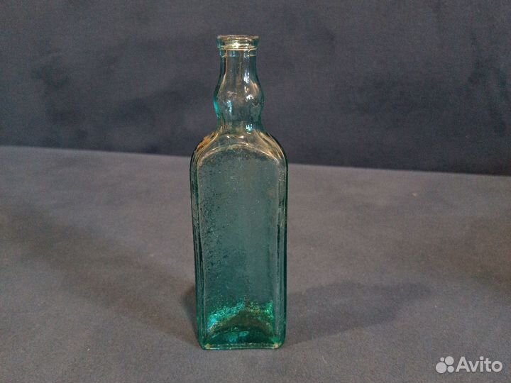 Стеклянные флаконы из под духов старинные раритет