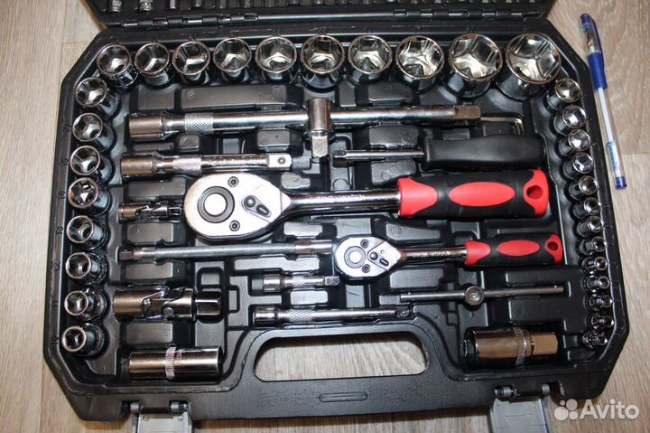 Набор гаечных ключей с трещеткой 94пр