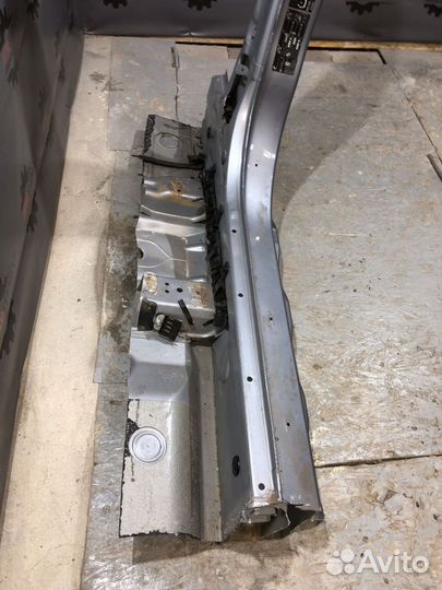 Bmw e60 Стойка с порогом левая