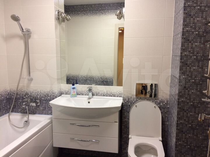 2-к. квартира, 65 м², 5/14 эт.