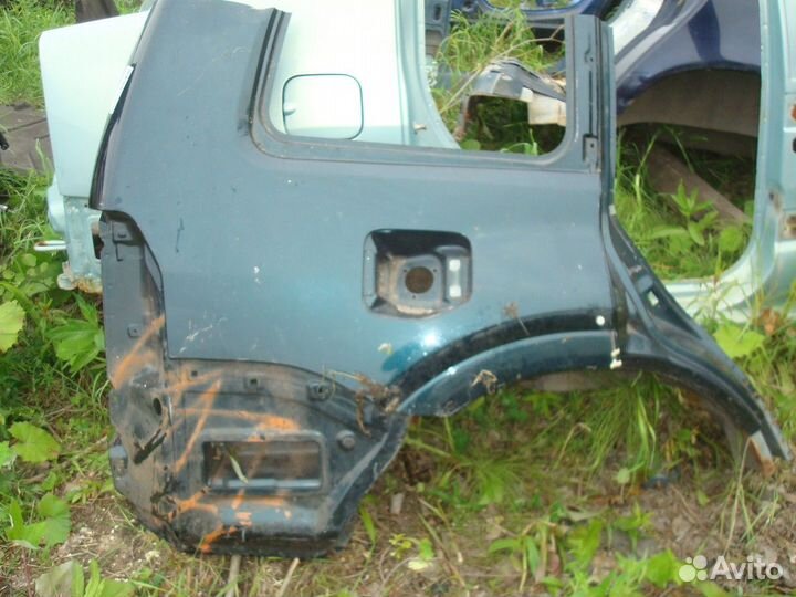 Крыло заднее правое Mitsubishi Pajero