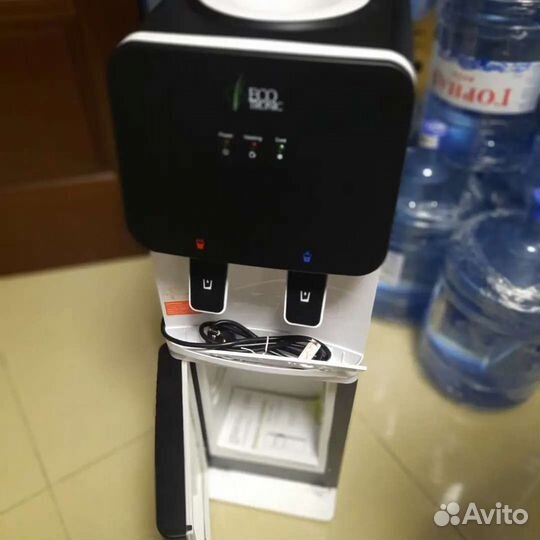 Кулер для воды (855мм)