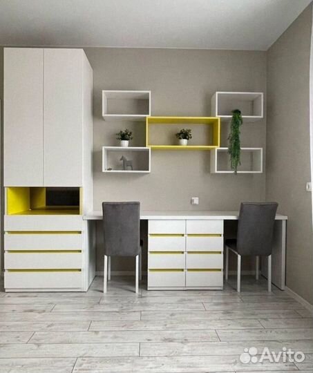 Рабочая зона у окна