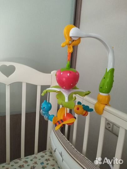 Музыкальный мобиль на кроватку