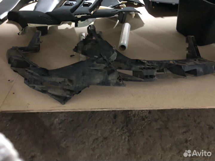 Крепление фар Gl X166