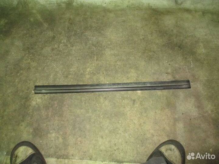 Накладка стойки двери задней левой Land Rover Rang