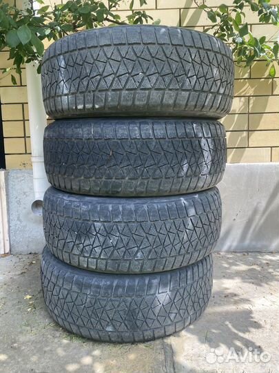 Bridgestone Blizzak DM-V2 235/55 R19