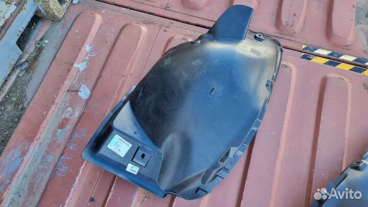 Подкрылок переднего правого крыла opel Astra J