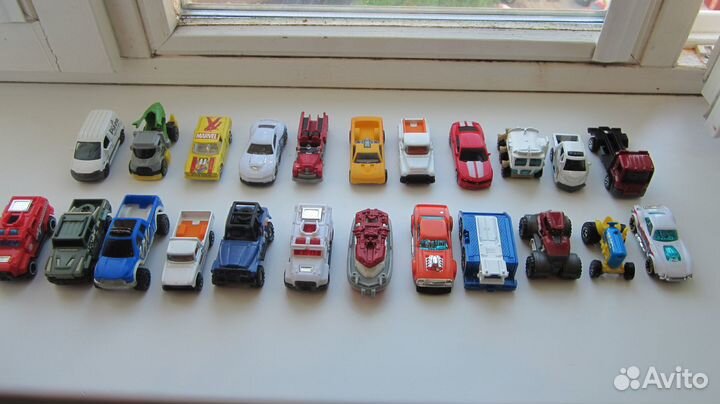 Машинки модельки новые