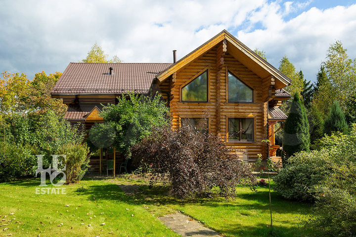 Дом 365 м² на участке 28,4 сот.