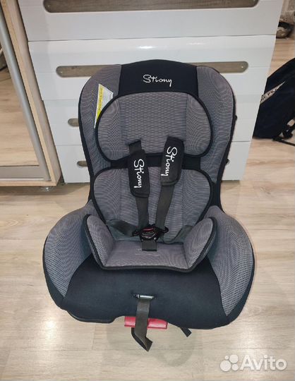 Автомобильное кресло