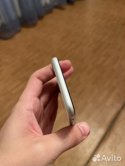 iPhone SE (2020), 128 ГБ