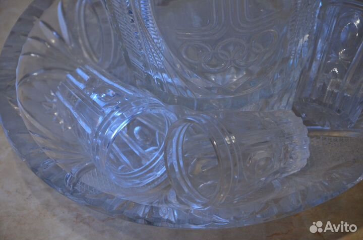 Набор из хрусталя (блюдо, ваза, 5 рюмок)