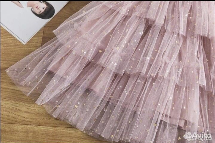 Платье нарядное праздничное. Размер 98
