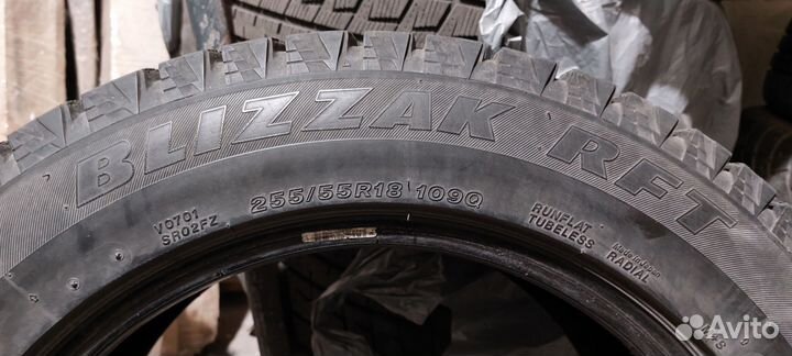 Bridgestone Blizzak RFT 255/55 R18