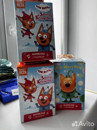 Игрушки Три кота Зимние каникулы Мама