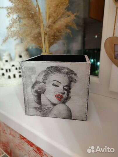 Деревянный короб с декупажем для подарка