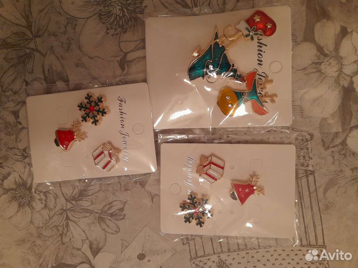 Брошь - значёк новогодняя набор