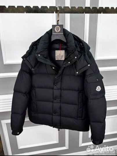 Пуховик moncler