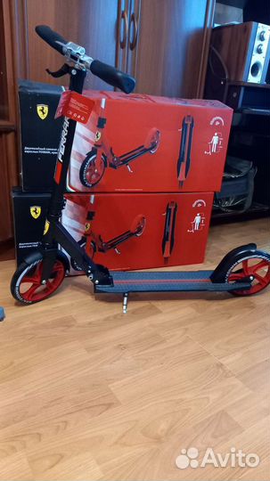 Самокат взрослый Ferrari новый