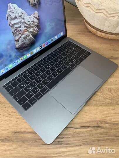 MacBook Pro 13 2016 i5 8gb 1tb идеальный