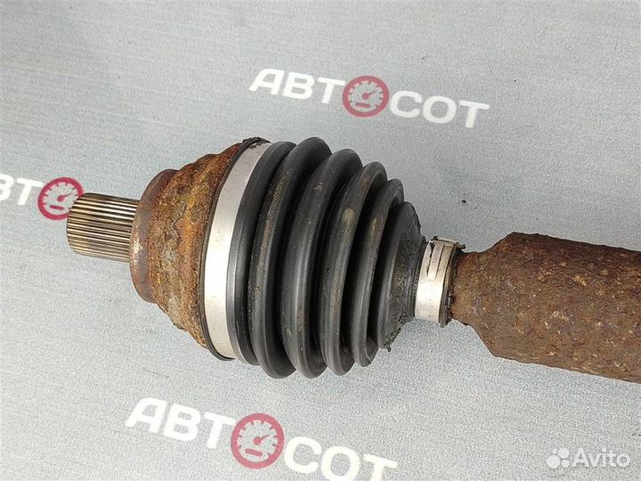Привод в сборе передний правый VW Passat (B6) 200
