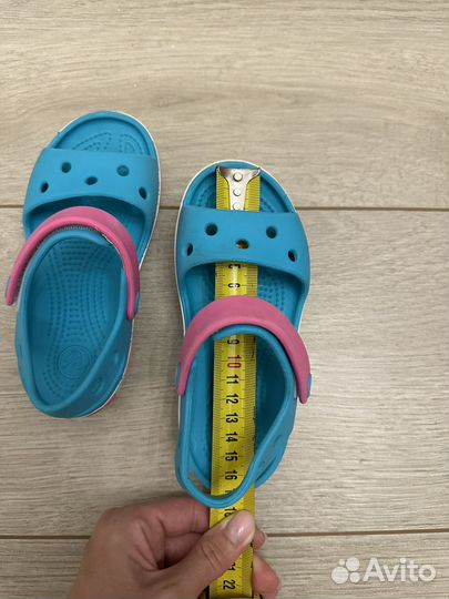 Сандалии crocs c10