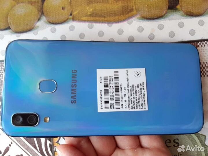 Смартфон samsung A40