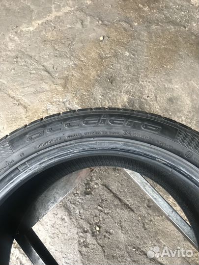 Accelera PHI 235/45 R18
