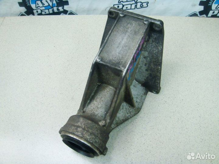 Кронштейн промежуточного вала Bmw X5 Е70 M57N2