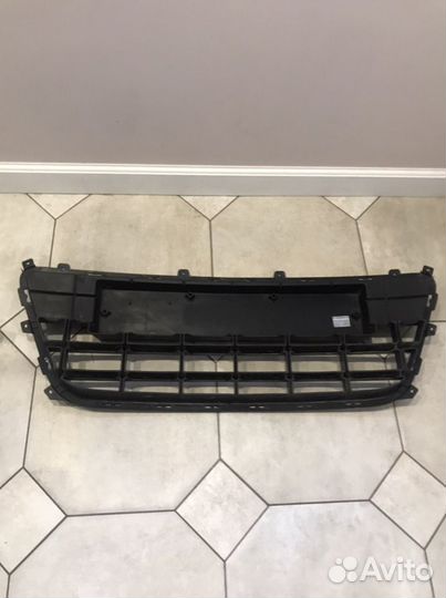 Решетка переднего бампера на Hyundai i30 2007-2010