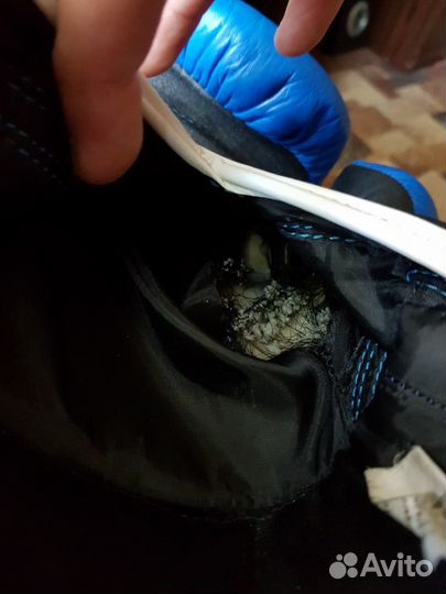 Груша И перчатки