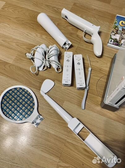 Игровая приставка Nintendo Wii (комплект)