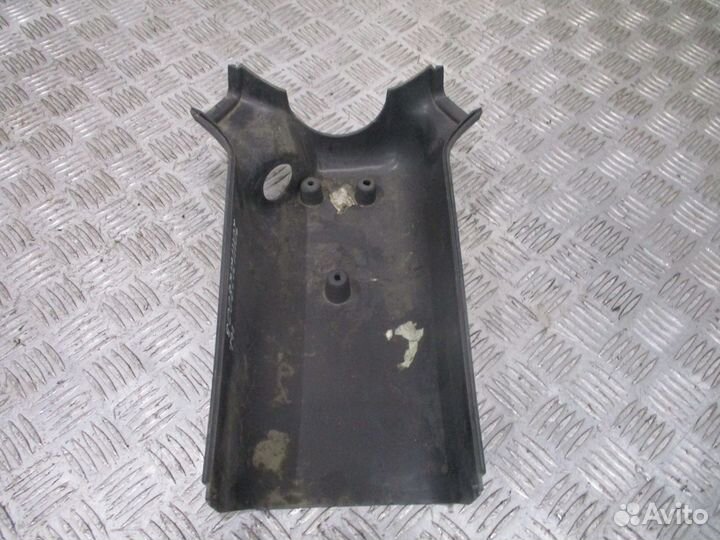 Кожух рулевой колонки Volvo 21079126