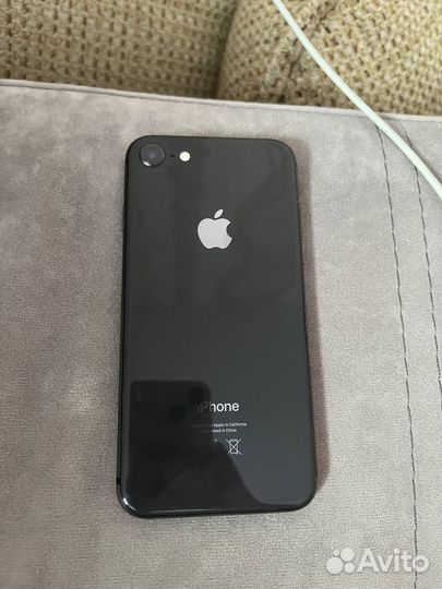 iPhone 8, 64 ГБ