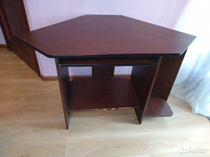 Стол компьютерный угловой