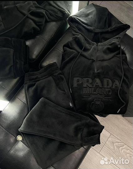 Велюровые костюмы Prada S M