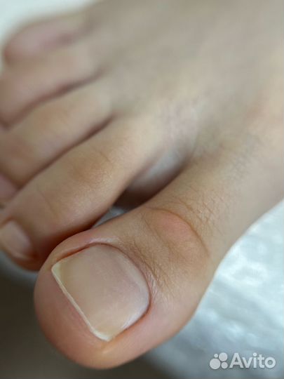 Маникюр педикюр