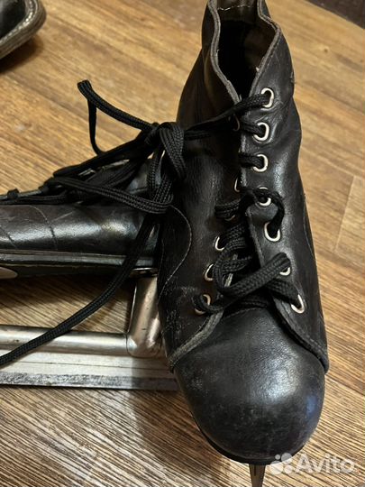 Конькобежные коньки